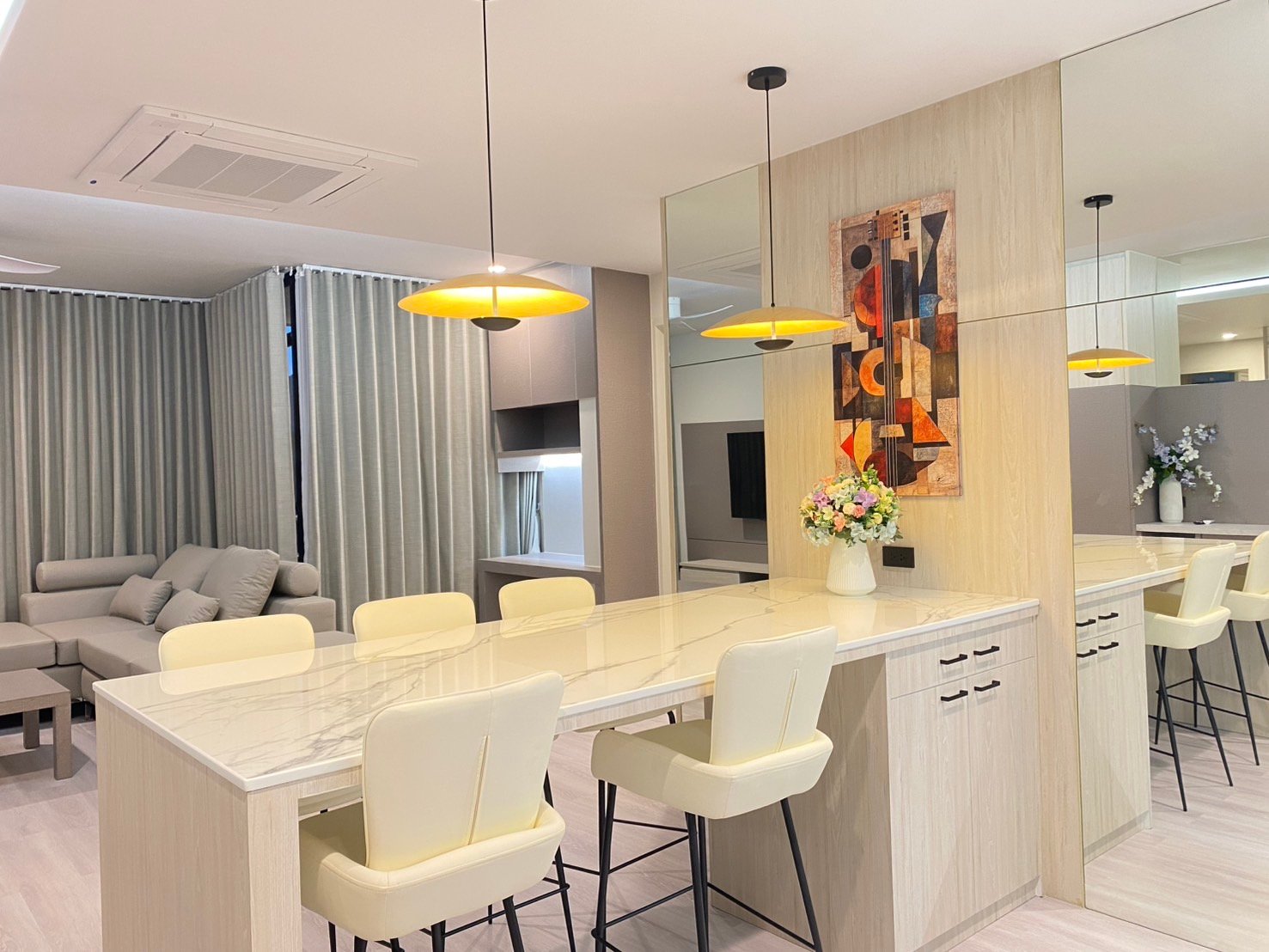 Marble Dining Detail